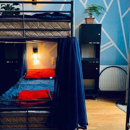 Lilus Hostel Batumi Ngoại thất bức ảnh