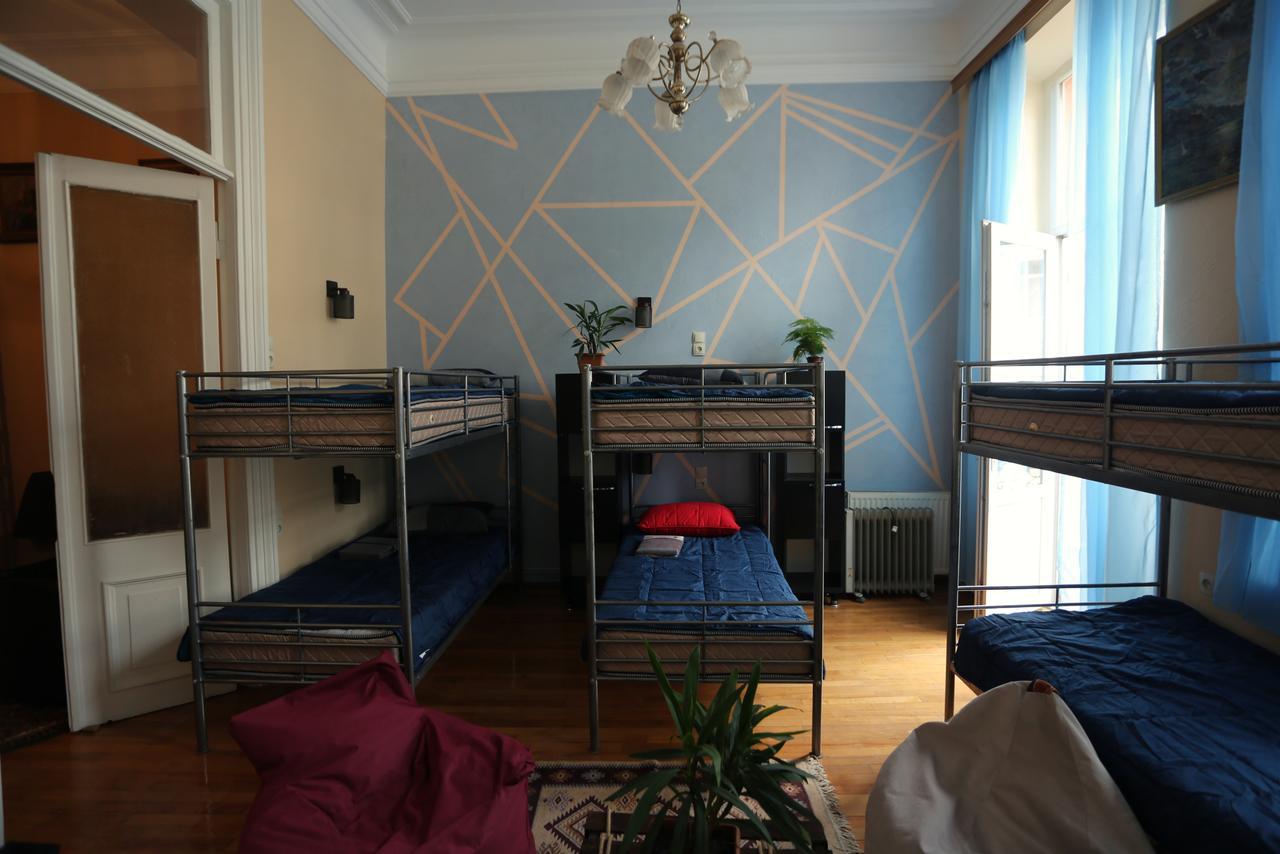 Lilus Hostel Batumi Ngoại thất bức ảnh