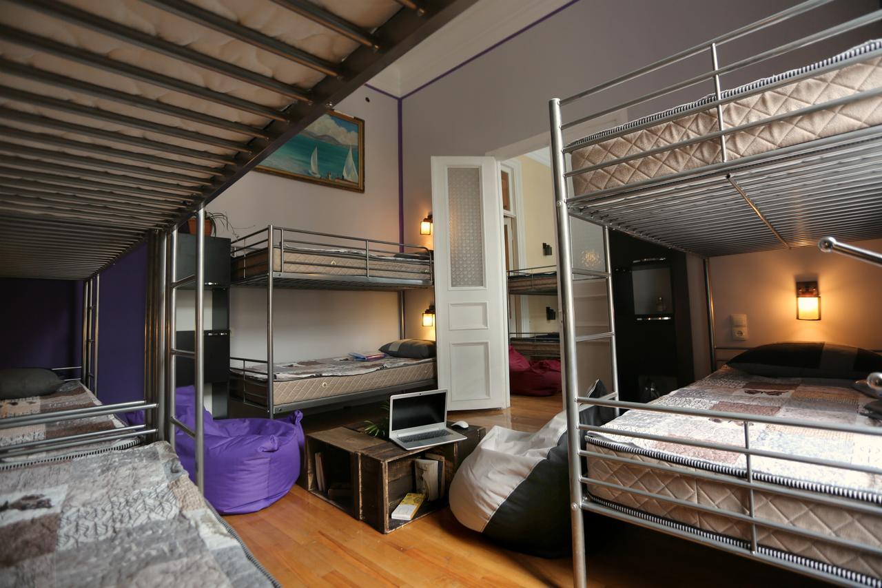 Lilus Hostel Batumi Ngoại thất bức ảnh