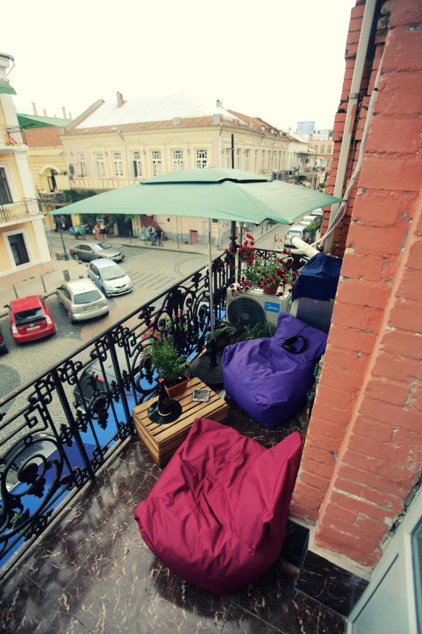 Lilus Hostel Batumi Ngoại thất bức ảnh