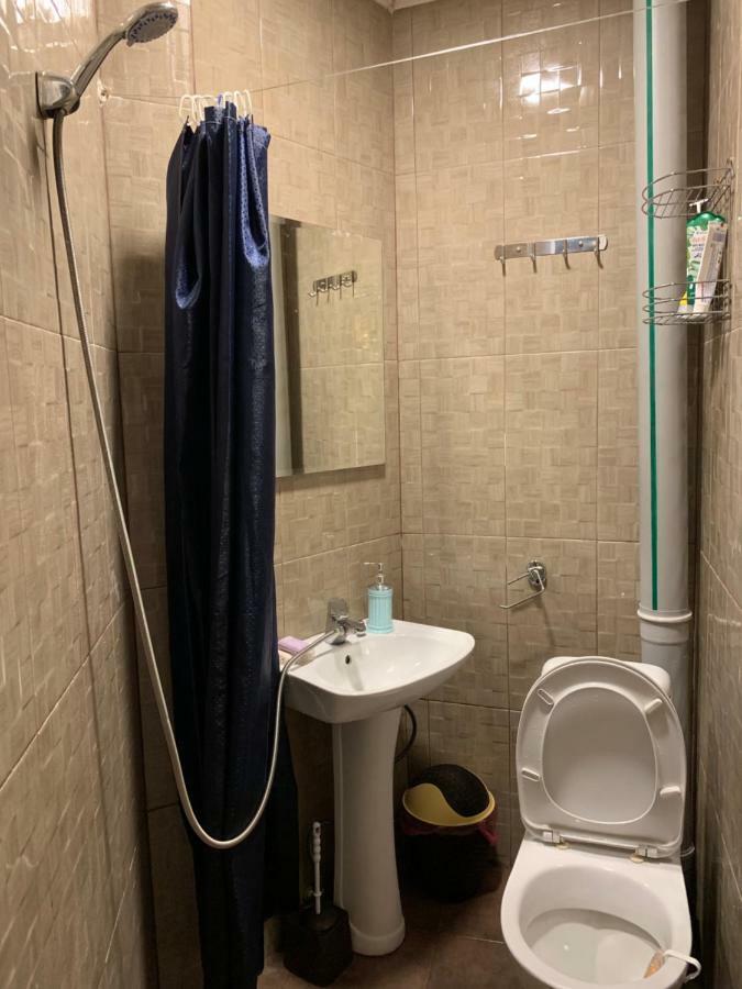 Lilus Hostel Batumi Ngoại thất bức ảnh